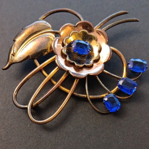 Harry Iskin Jewelry - Vintage Harry Iskin Floral Brooch With Royal Blue Stones